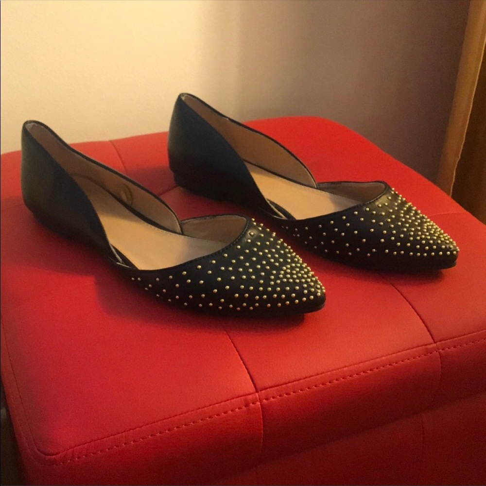 Cute gold stud flats